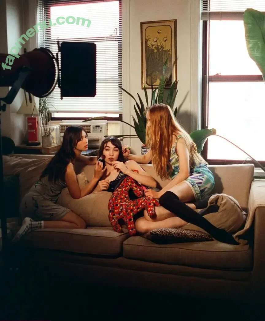 Tchotchke nude photo #0021 (tchotchkemusic)