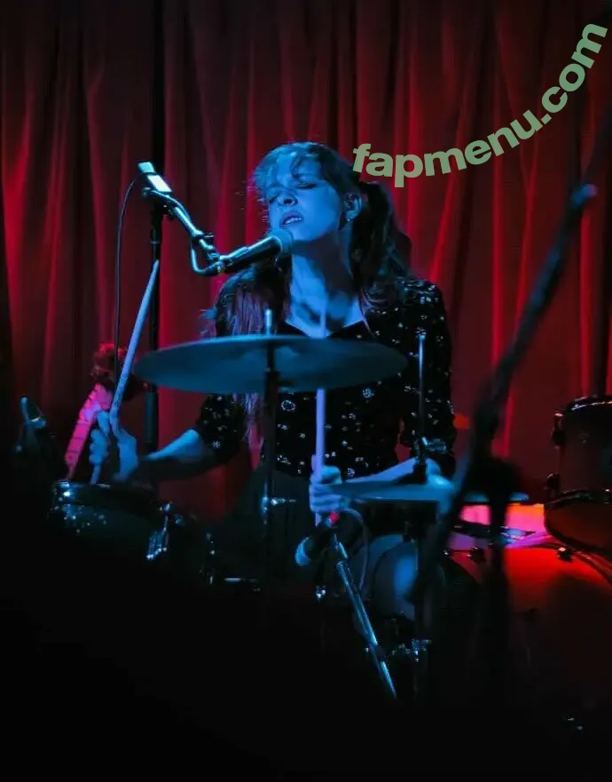 Tchotchke nude photo #0080 (tchotchkemusic)