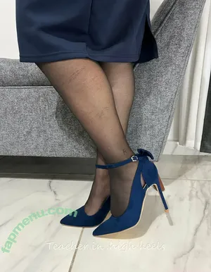 teacherinhighheels.free / teacherinhighheels nude photo #0001