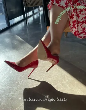 teacherinhighheels.free / teacherinhighheels nude photo #0022