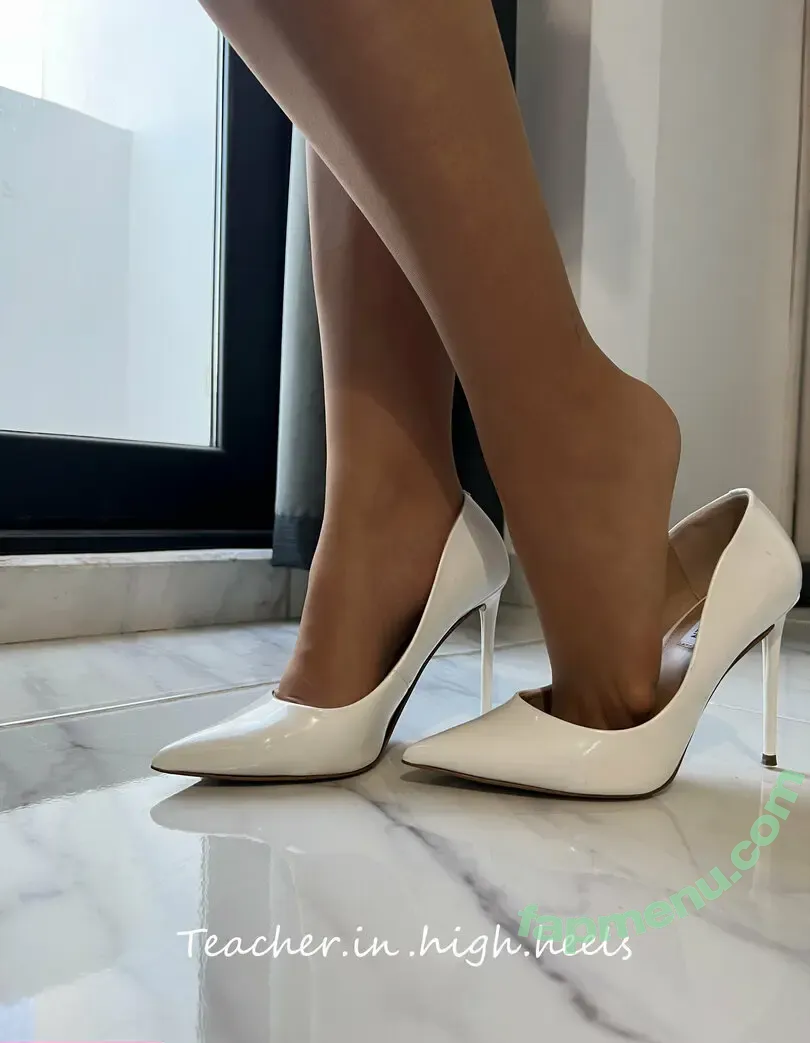 teacherinhighheels.free nude photo #0069 (teacherinhighheels)