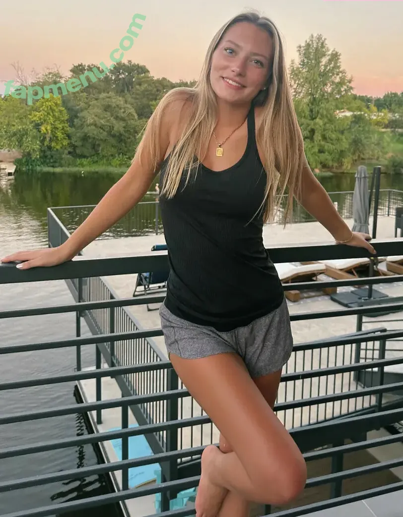 Teagan Wendland nude photo #0007 (_teagan_leigh_)