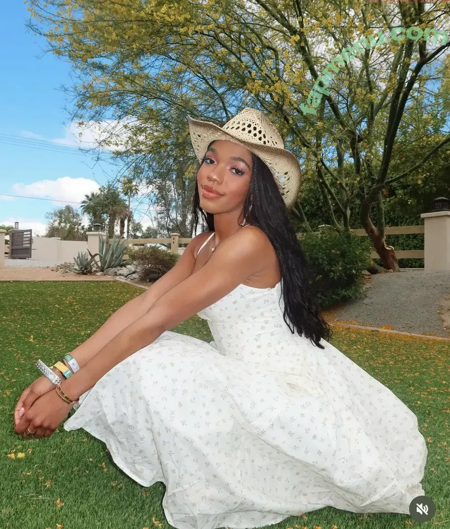 Teala Dunn nude photo #0467 (tlyteala / ttlyteala)