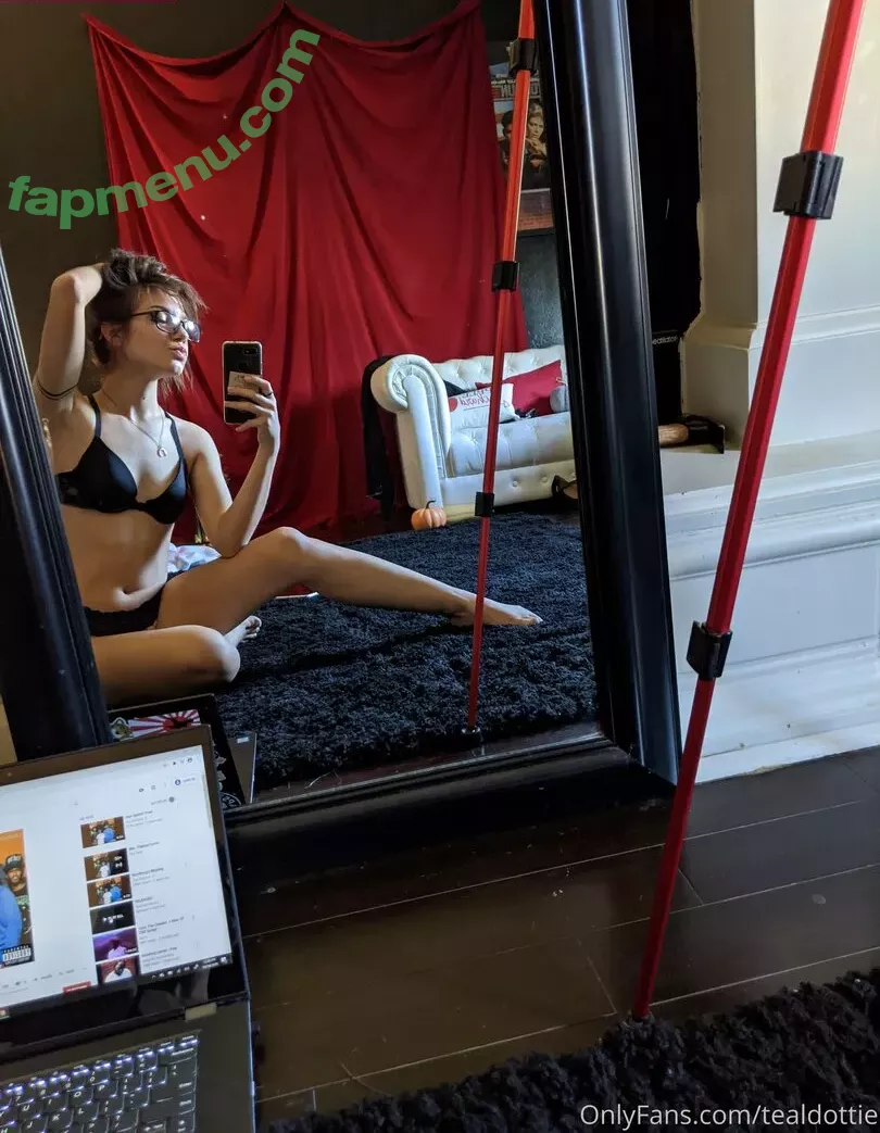 tealdottie nude photo #0031 (tealdottiexx)