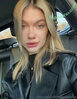  nude photo #0005