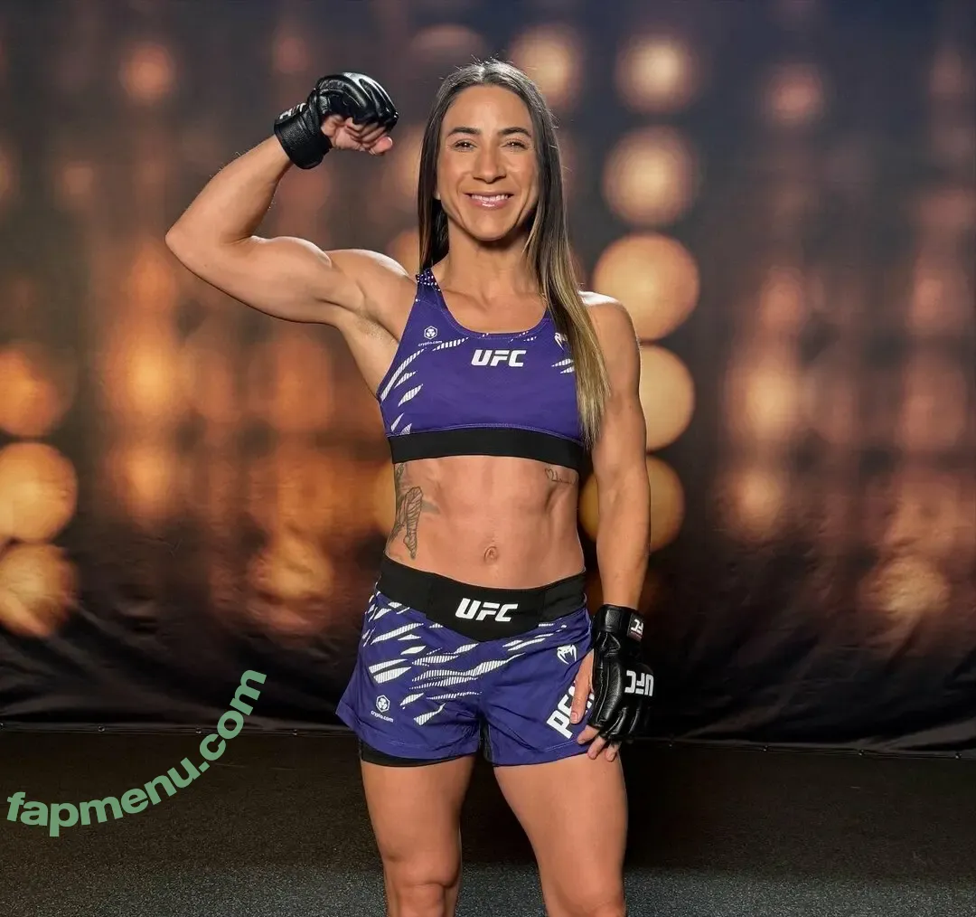 Tecia Pennington nude photo #0101 (UFC Fighter / teciatorres)