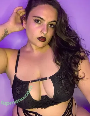 tellmegaia / thia.megia nude photo #0026