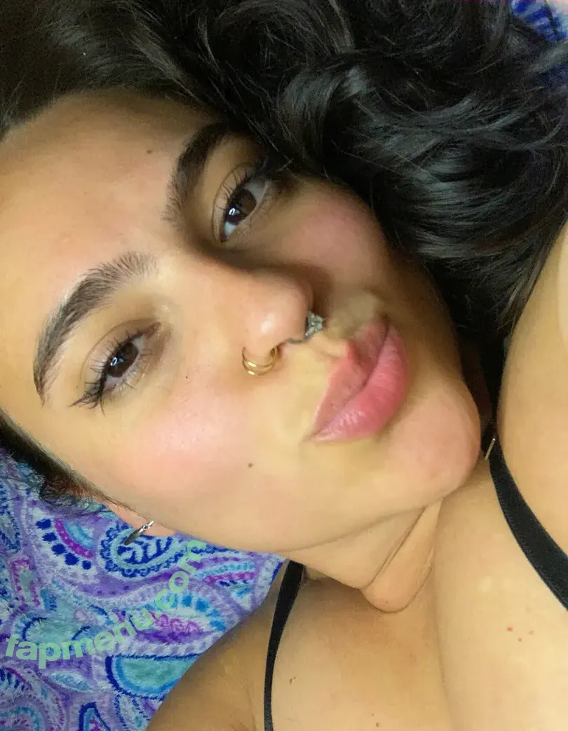 tellmegaia nude photo #0027 (thia.megia)