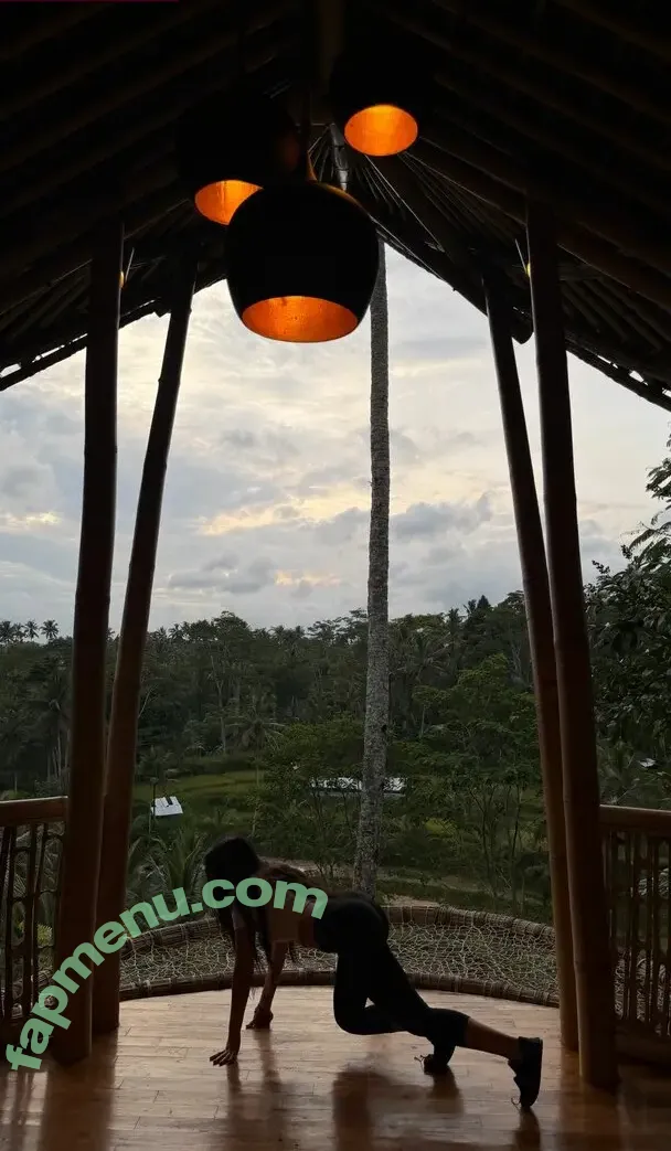 tenderlybae nude photo #0370 (tenderly / tenderlybaemusic)