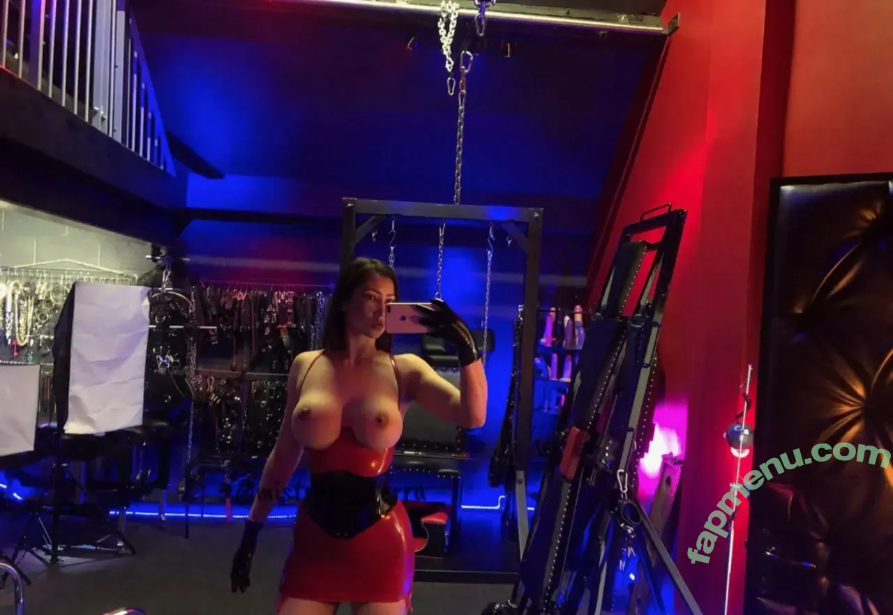 Terra Hyde nude photo #0052 (MrsTerraHyde / misstakara / misstakaraxo / terrahyde / terranovahyde)