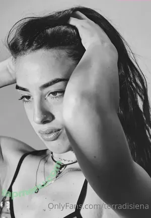 terradisiena / terra_di_siena_official nude photo #0012