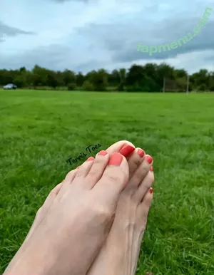 terristoesuk / terris_toes nude photo #0002