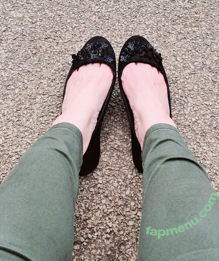 terristoesuk nude photo #0034 (terris_toes)