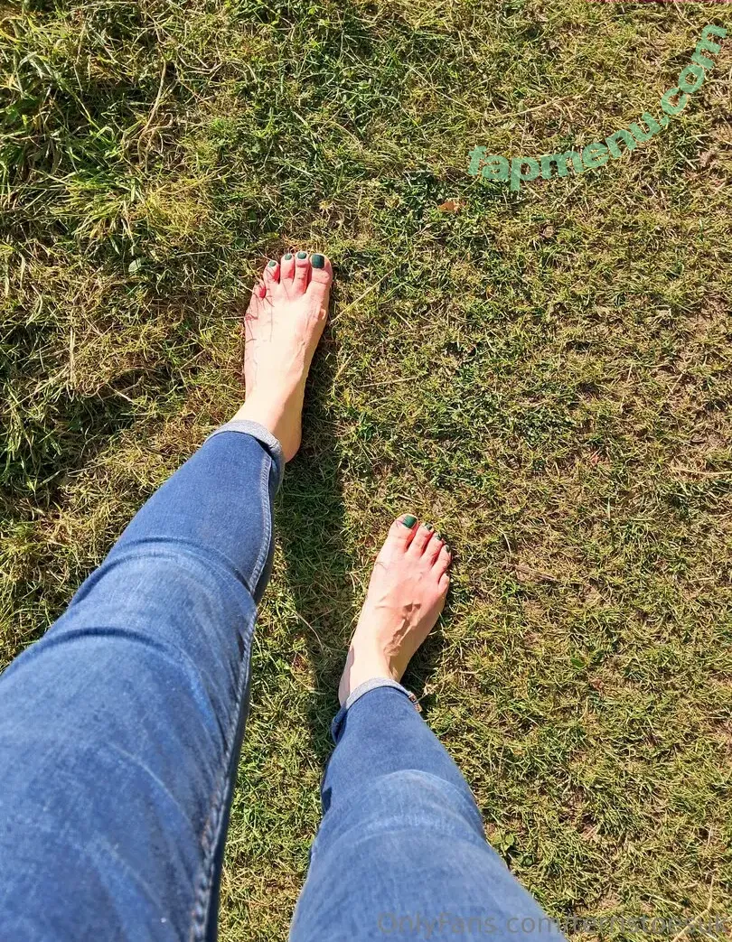 terristoesuk nude photo #0047 (terris_toes)