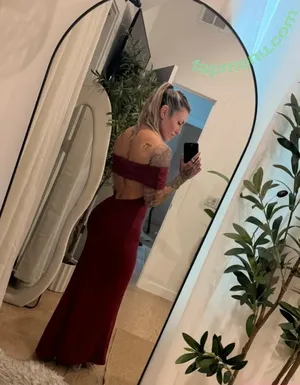 Tess Miller / tessnoel nude photo #0015