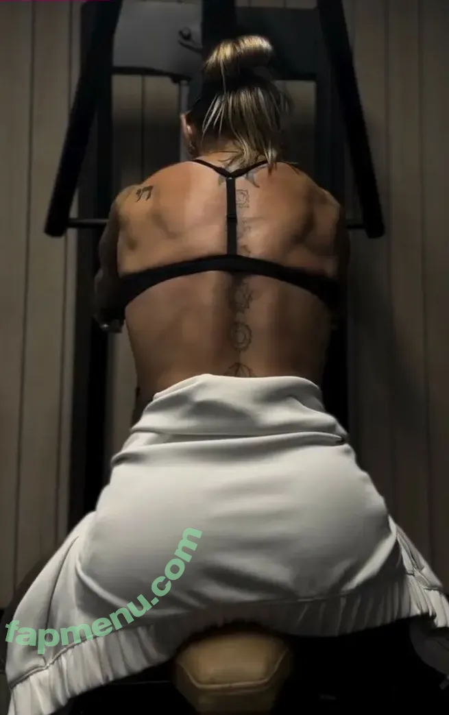 Tess Miller nude photo #0020 (tessnoel)