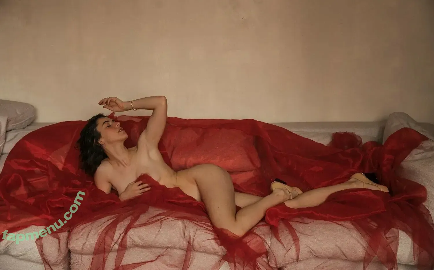 Tessa Ia nude photo #0049 (tessaurusrex)