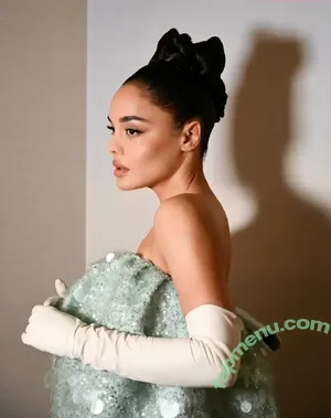 Tessa Thompson / tessamaethompson / tessathompsonx nude photo #0209