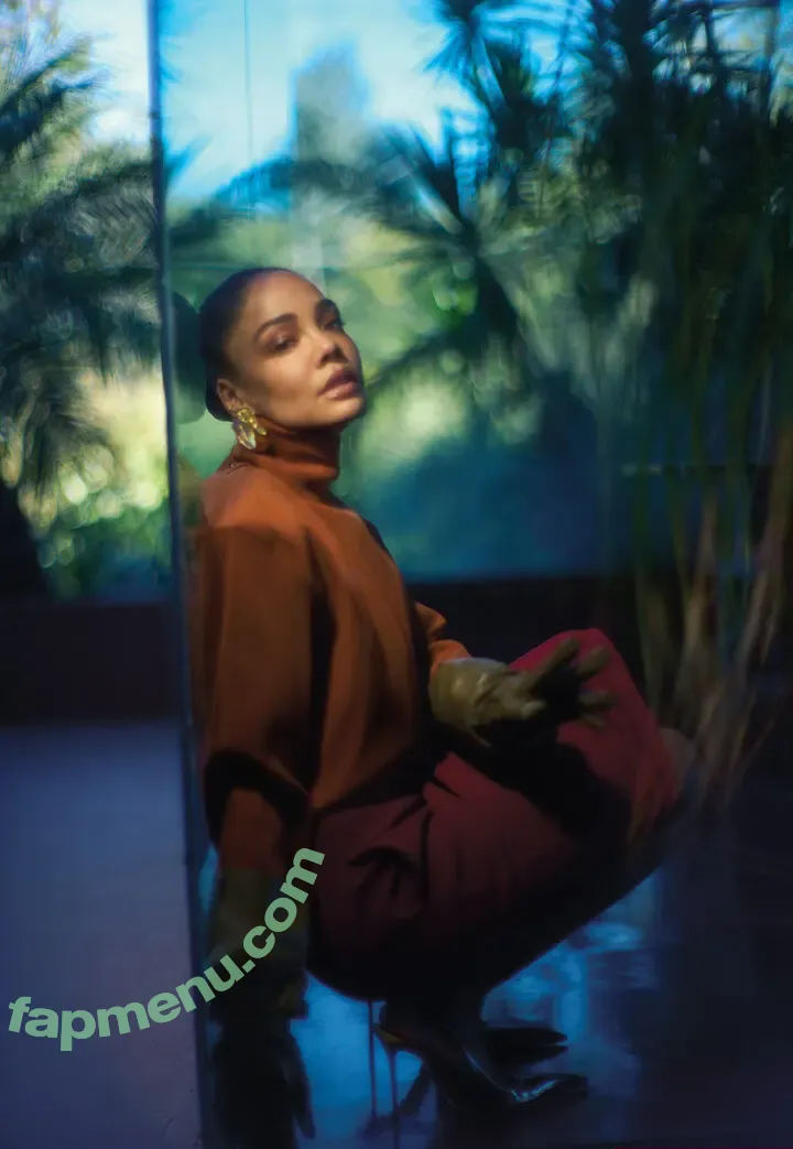 Tessa Thompson nude photo #0174 (tessamaethompson / tessathompsonx)