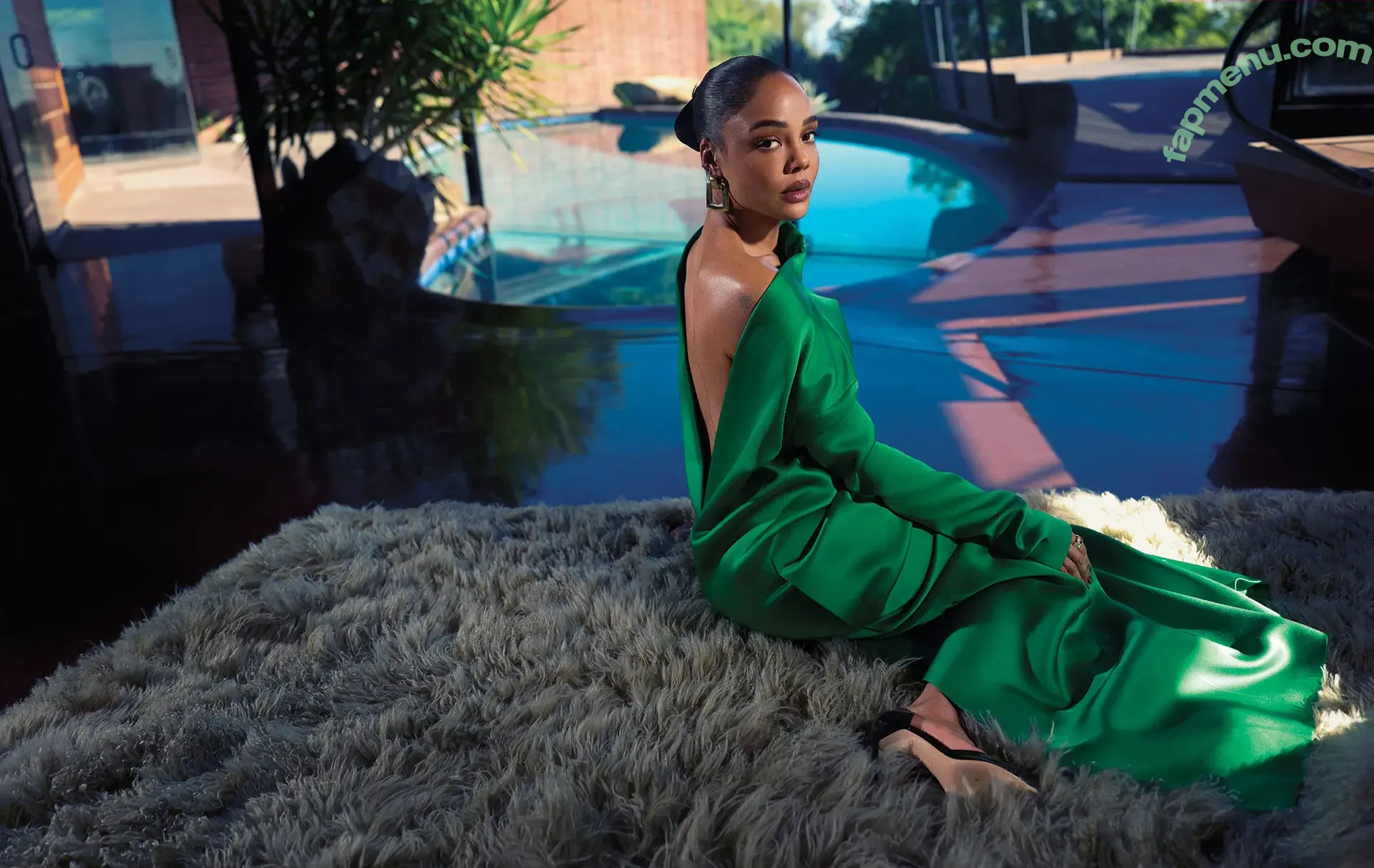 Tessa Thompson nude photo #0176 (tessamaethompson / tessathompsonx)