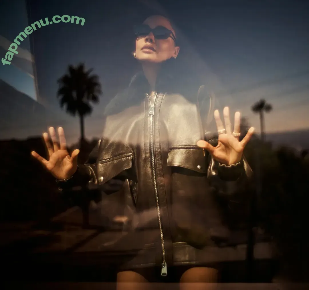 Tessa Thompson nude photo #0180 (tessamaethompson / tessathompsonx)