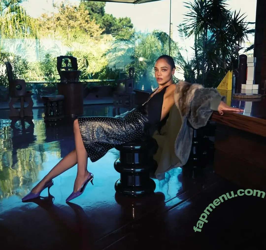 Tessa Thompson nude photo #0191 (tessamaethompson / tessathompsonx)