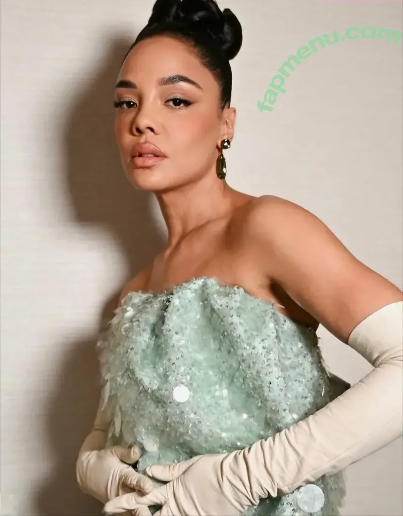 Tessa Thompson nude photo #0198 (tessamaethompson / tessathompsonx)