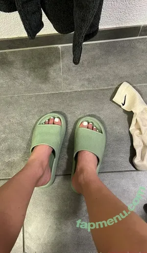 tete.a.pieds / tete_aux_pieds nude photo #0003