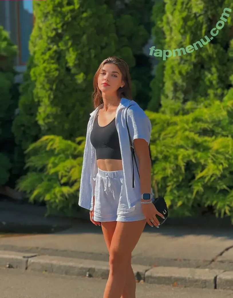 Tetiana Kharashchuk nude photo #0002 (lunanetut)