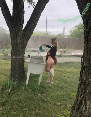  nude photo #0002