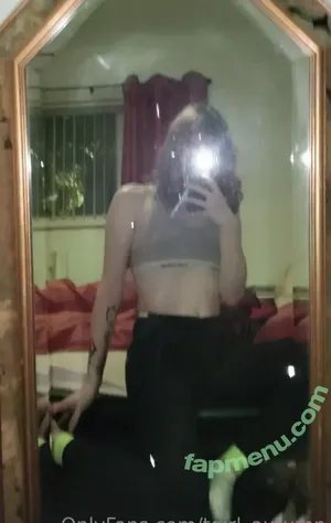 tgirl_autumn / reel nude photo #0012