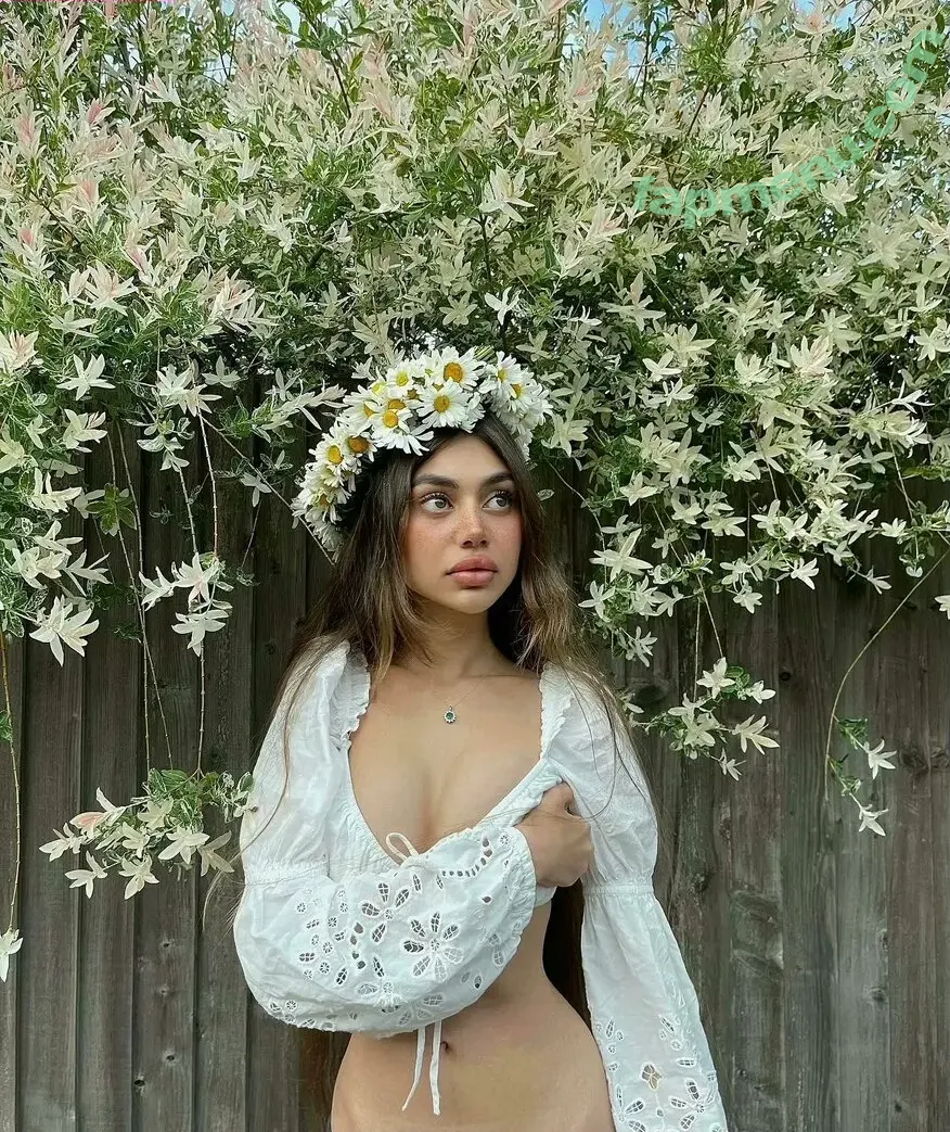 thabreva nude photo #0005 (senepaii)