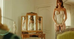 Thaila Ayala / thailaayala nude photo #0069