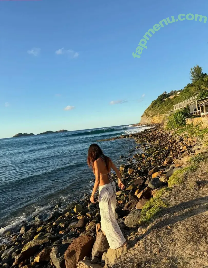 Thaila Ayala nude photo #0084 (thailaayala)