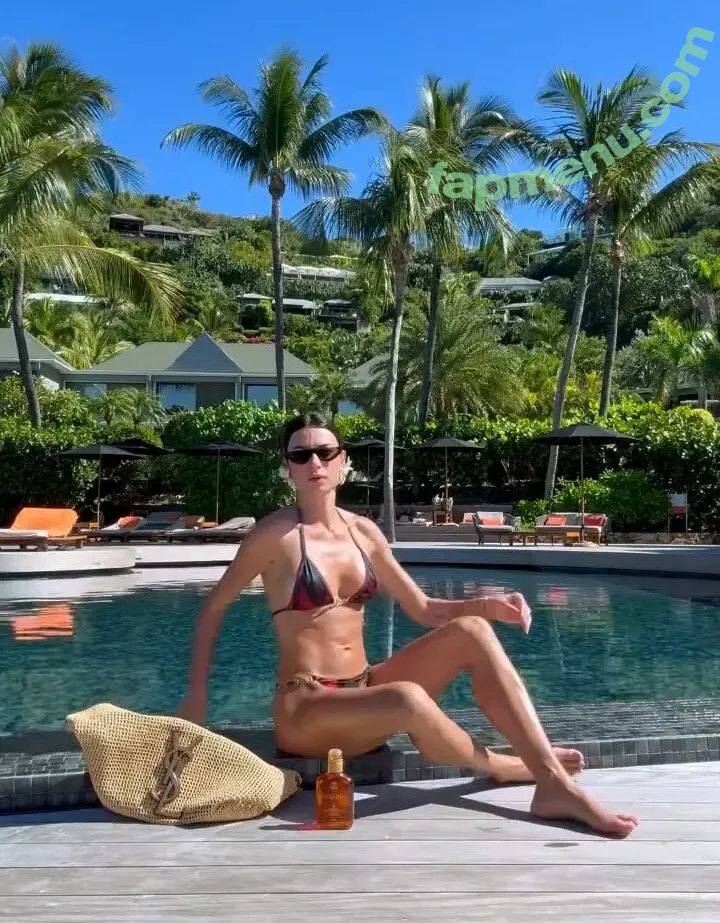 Thaila Ayala nude photo #0096 (thailaayala)