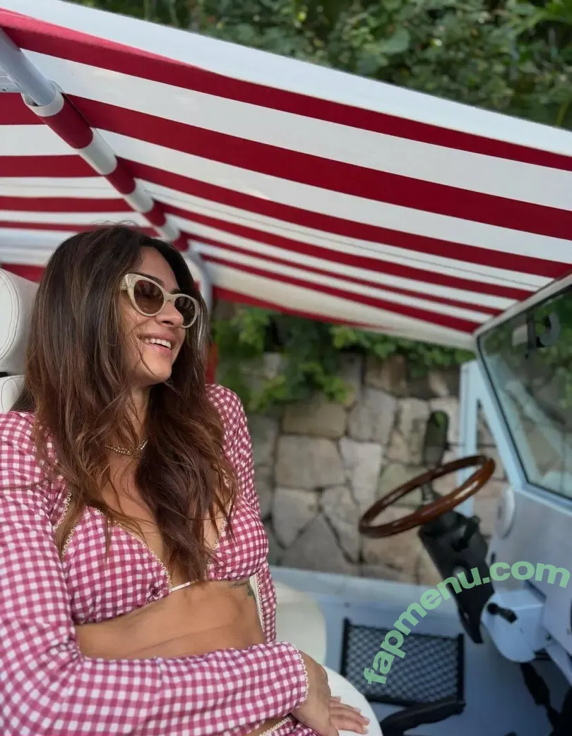 Thaila Ayala nude photo #0104 (thailaayala)