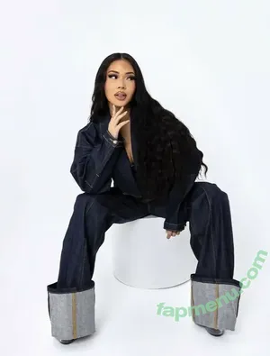 Thailiian / Jennifer Tran nude photo #0276