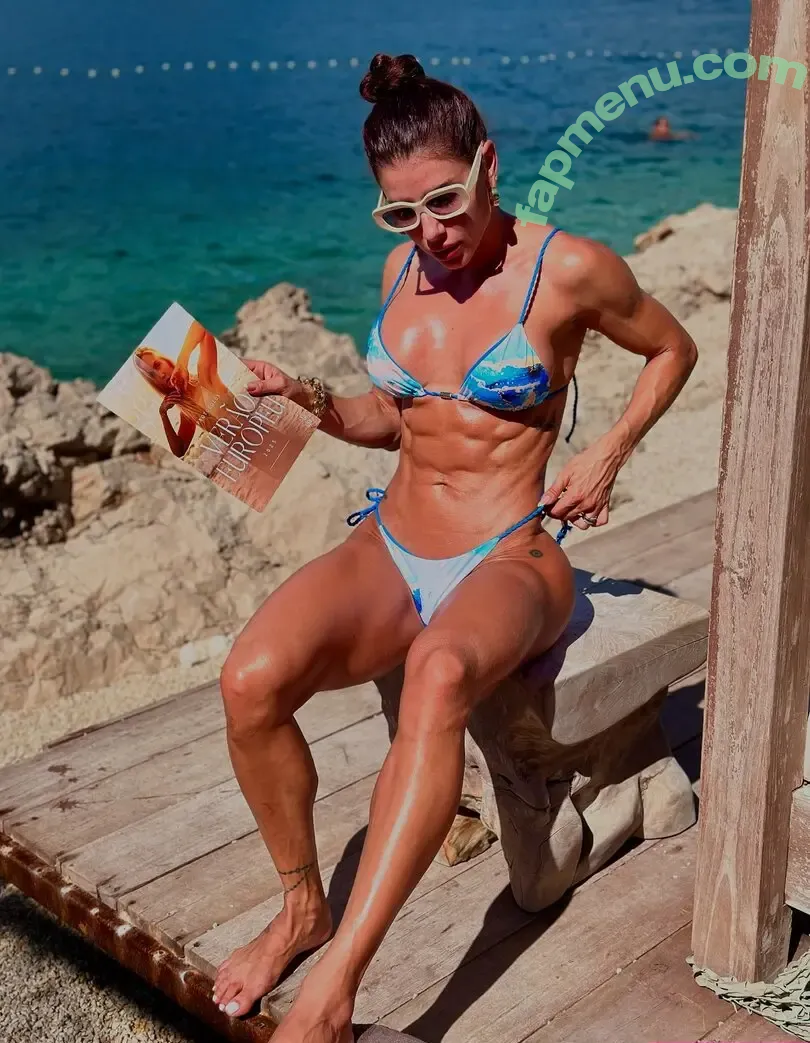 Thais Bianca nude photo #0159 (ex-panicat / thaisbianca)