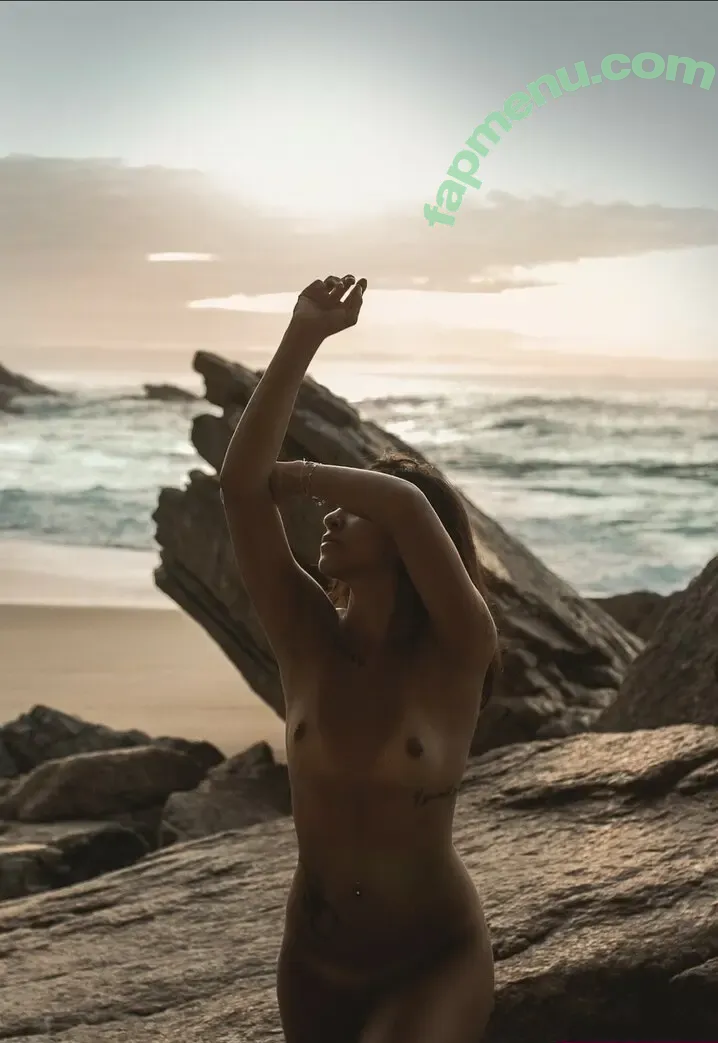 Thais Loche nude photo #0011 (joydadivisao)