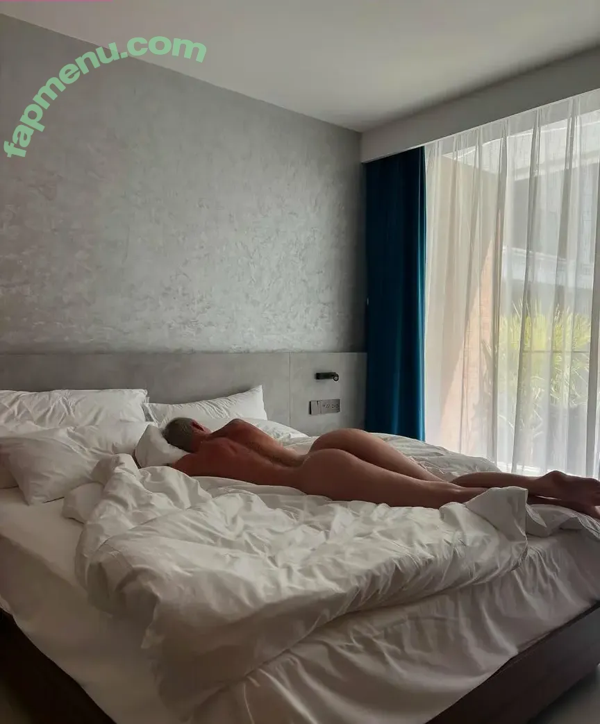 Thais Perreira nude photo #0004 (Thais.ppds / thais_thais54 / thaispds)