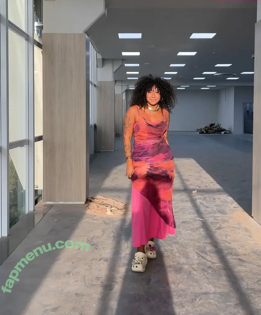 Thalu Moccini nude photo #0002 (moccini_)