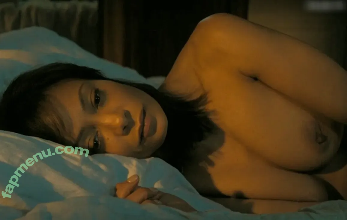 Thandie Newton nude photo #0117 (ThandiweNewton / dropitlikeitstot)