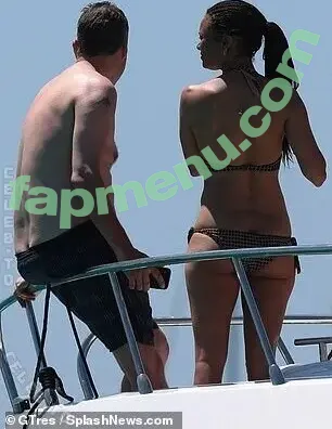 Thandie Newton nude photo #0163 (ThandiweNewton / dropitlikeitstot / thandiwe.newton)