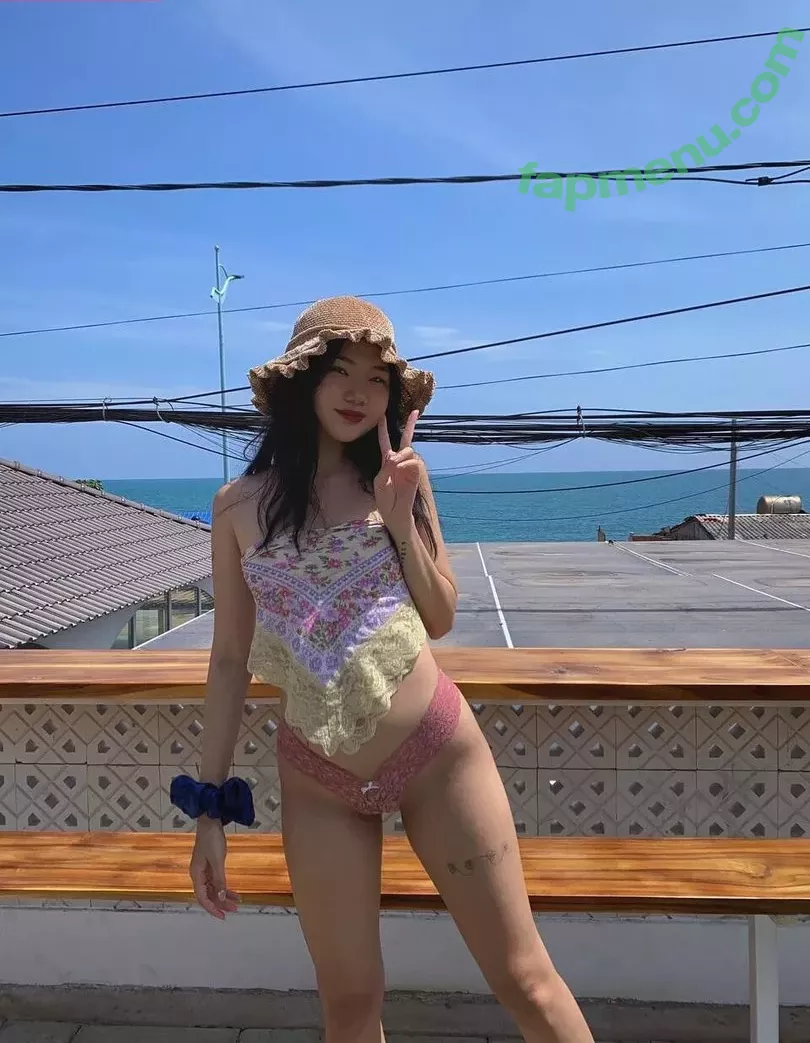 Thanh Nhen nude photo #0004 (nhennhensohott / th.nhen)