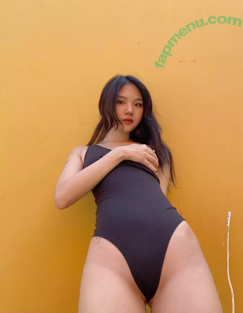 Thanh Nhen nude photo #0032 (nhennhensohott / th.nhen)
