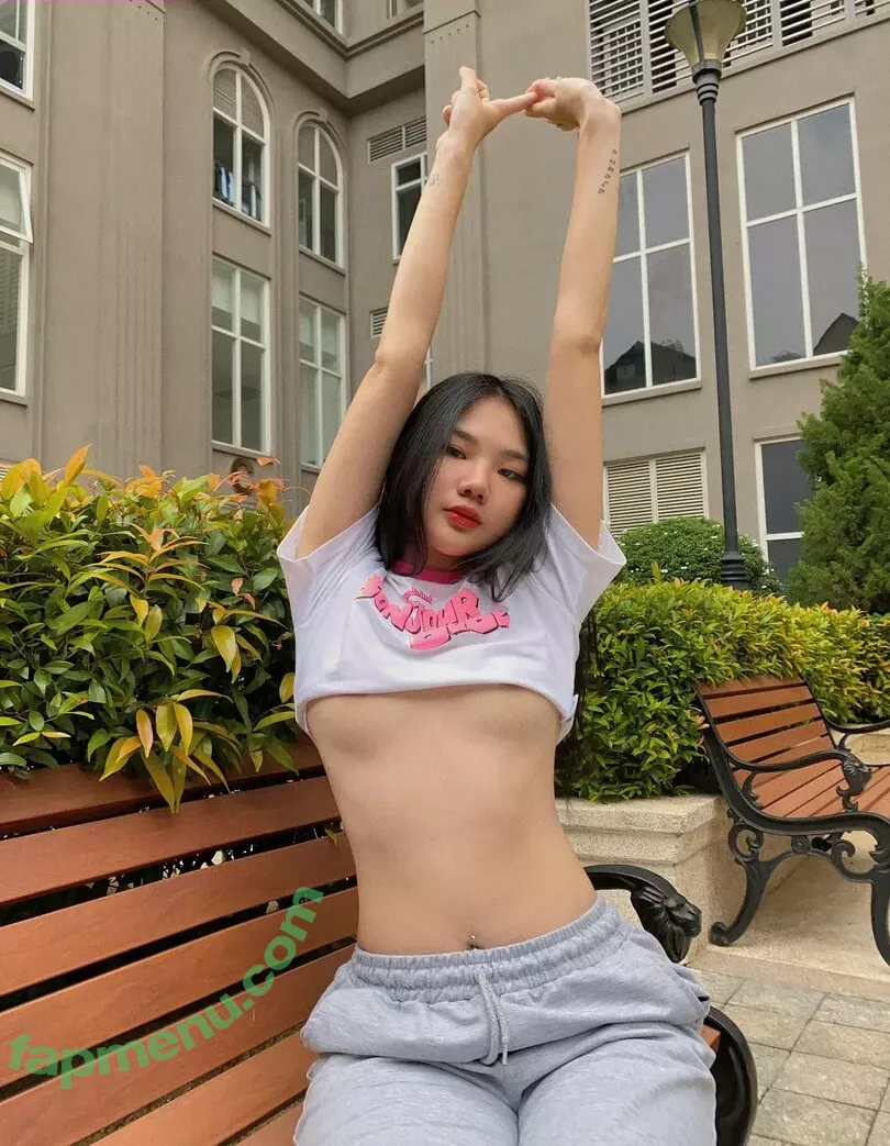 Thanh Nhen nude photo #0168 (nhennhensohott / th.nhen)