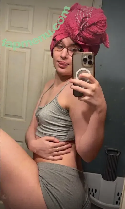 thaofficialkatie nude photo #0003 (thaofficial_katy)