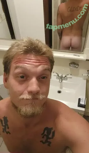 that_dude_over_there / warn_a_brotha422 nude photo #0001