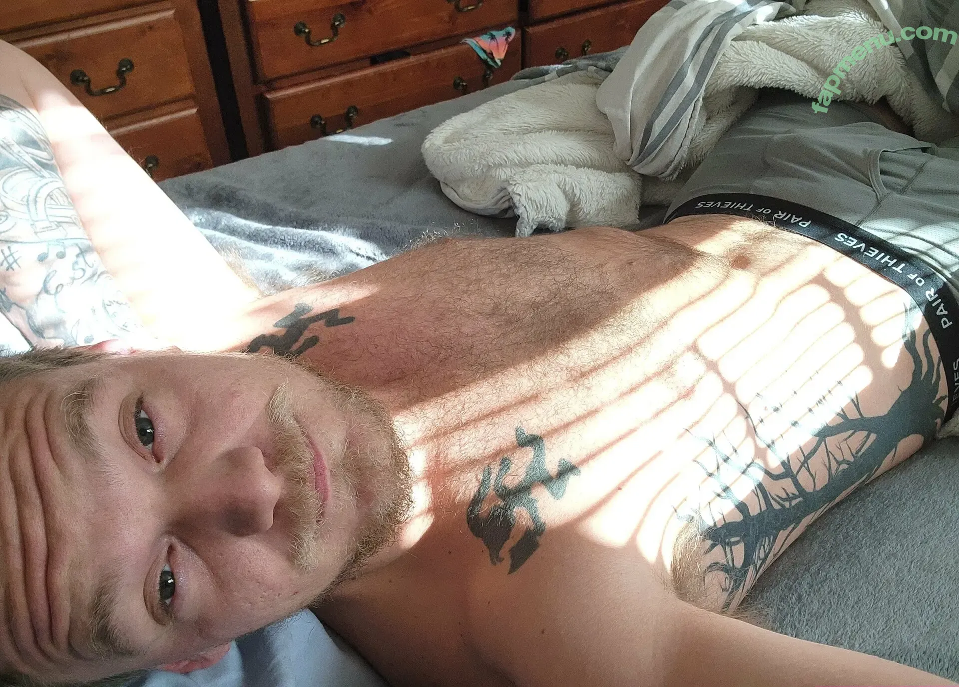 that_dude_over_there nude photo #0003 (warn_a_brotha422)