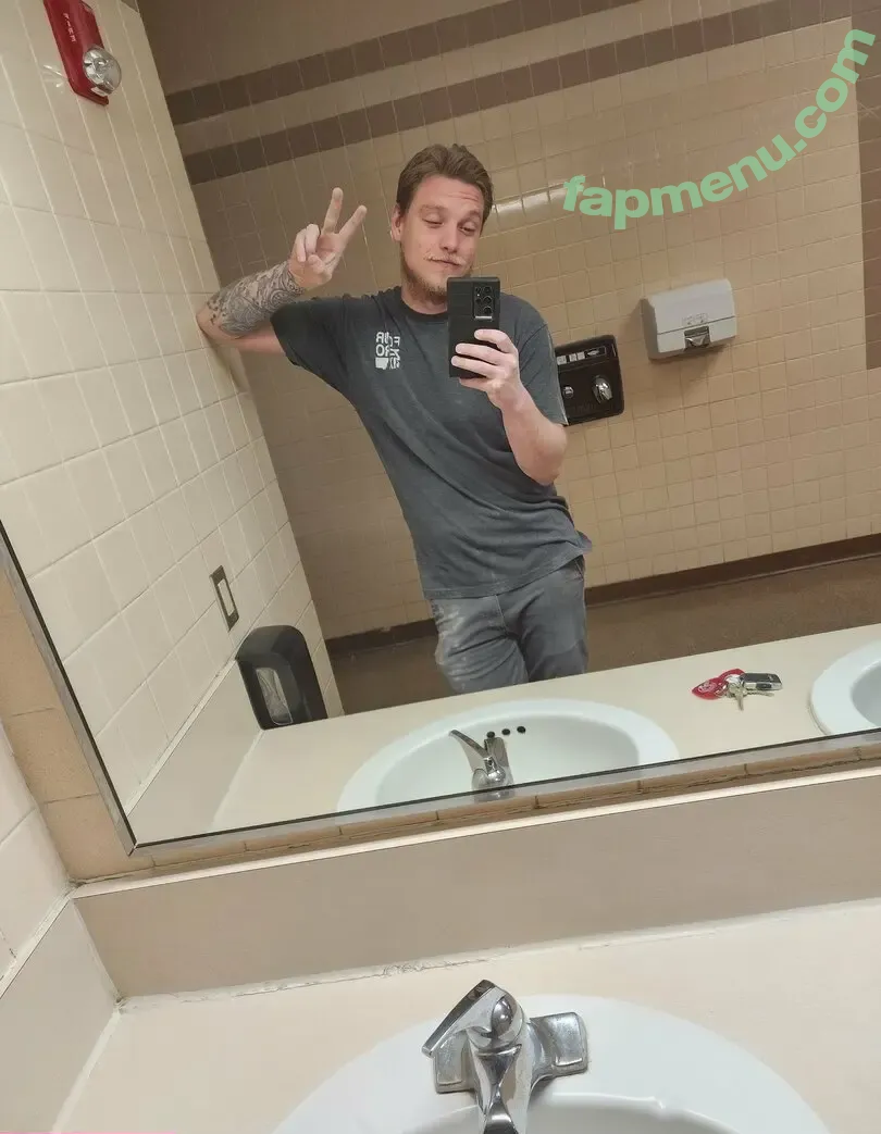 that_dude_over_there nude photo #0005 (warn_a_brotha422)